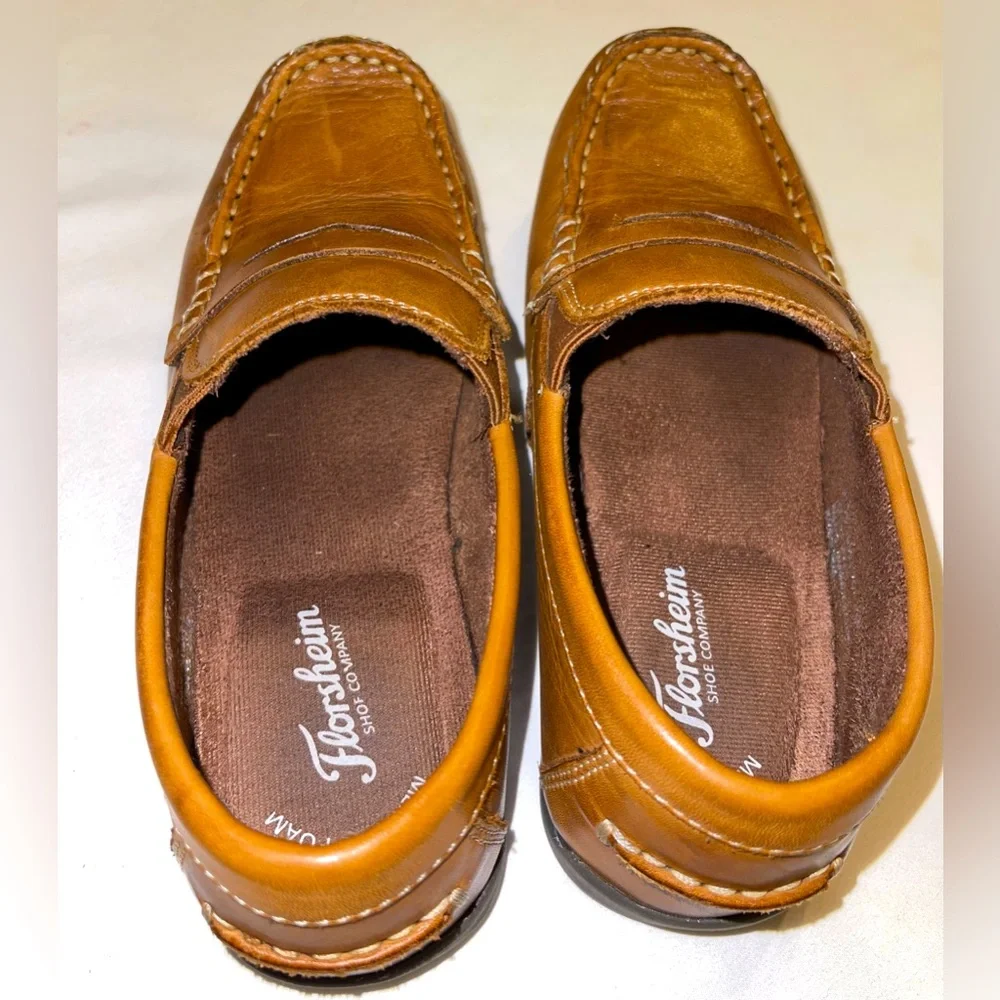 Florsheim kids 2M Boys brown leather slip on loafer memory foam